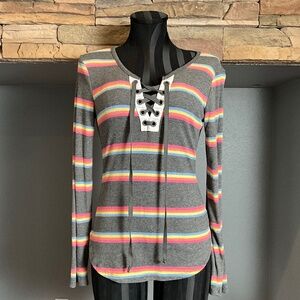 VTG No Boundaries Y2K 90s Thermal Henley Top Rainbow Academia Preppy Gray Pink M